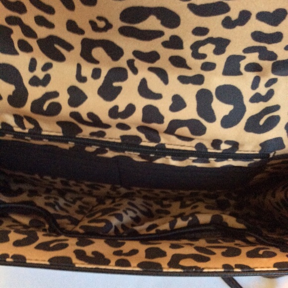 CLEARANCE SALE Jessica Simpson Black Shoulder Bag - Picture 6 of 6